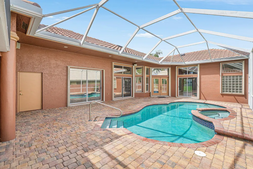 10599 Saint Thomas Drive Boca Raton, FL 33498
