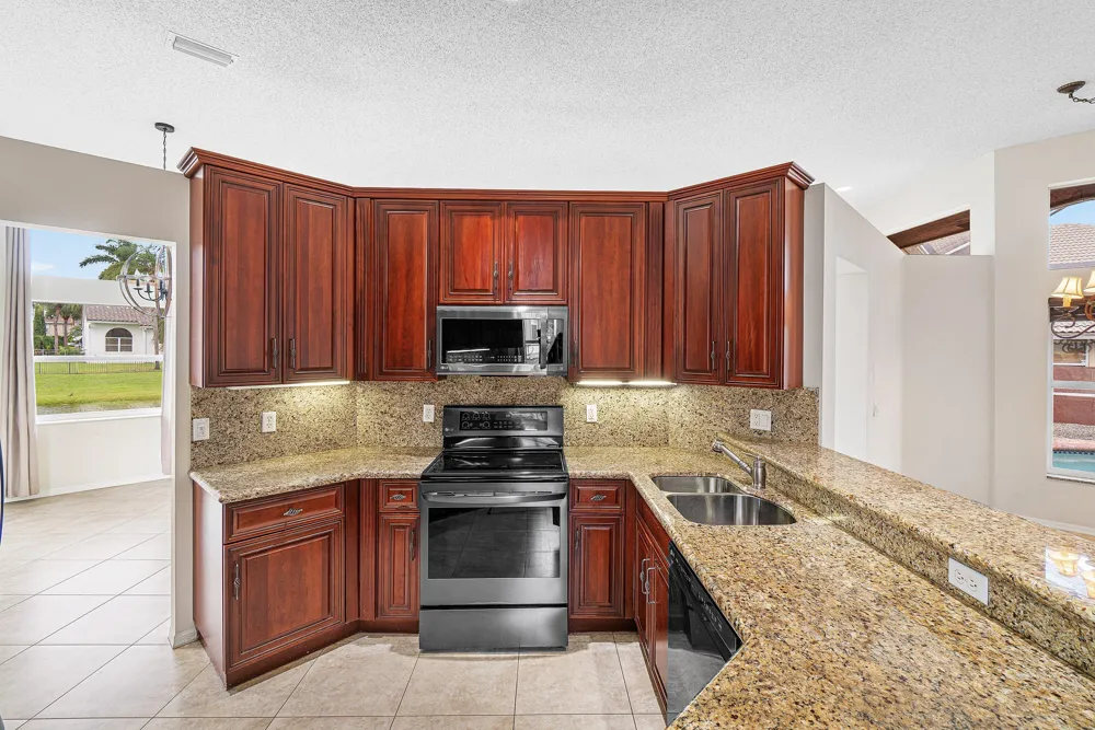 10599 Saint Thomas Drive Boca Raton, FL 33498