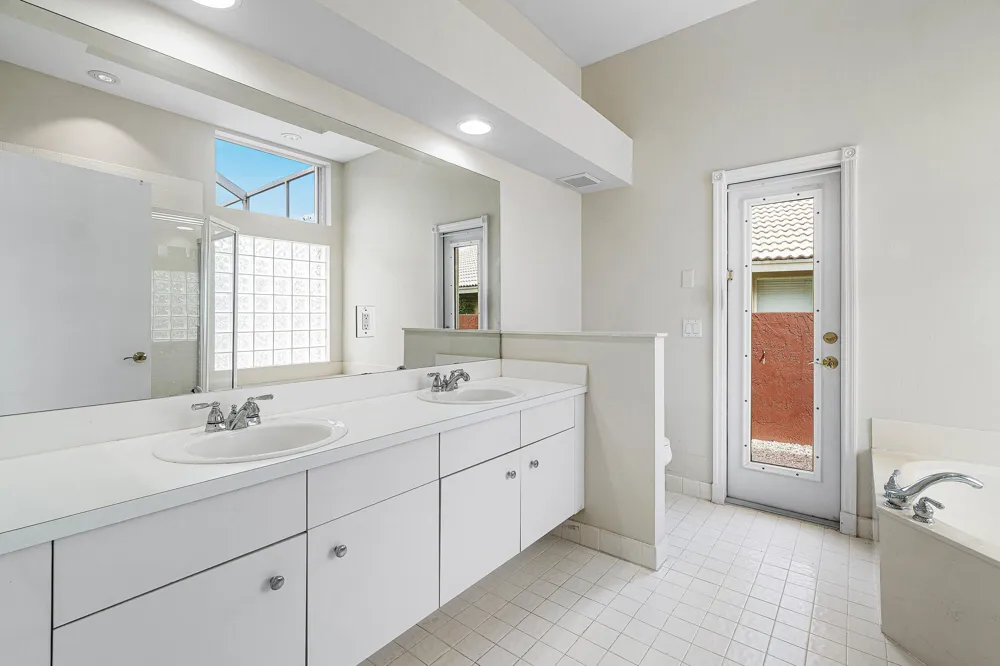 10599 Saint Thomas Drive Boca Raton, FL 33498