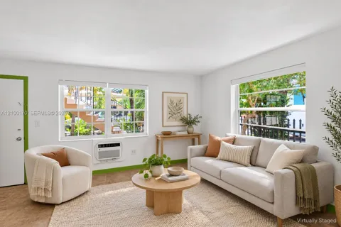 345 Michigan Ave #42