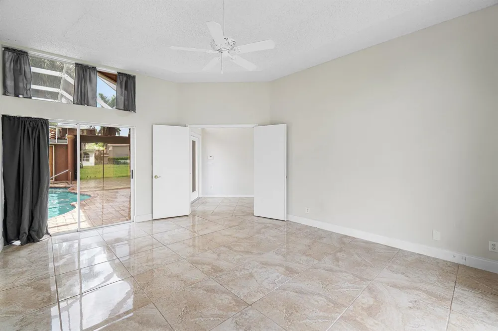 10599 Saint Thomas Drive Boca Raton, FL 33498