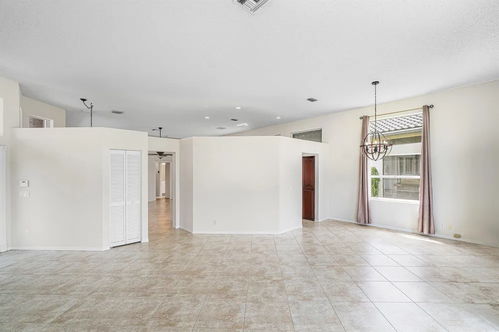 10599 Saint Thomas Drive Boca Raton, FL 33498