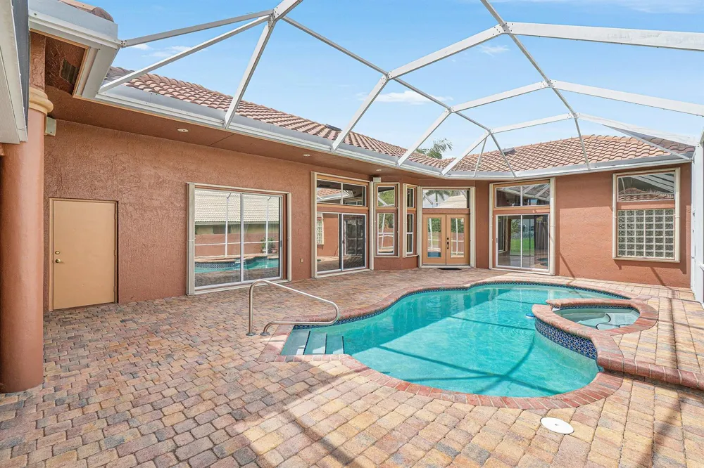 10599 Saint Thomas Drive Boca Raton, FL 33498