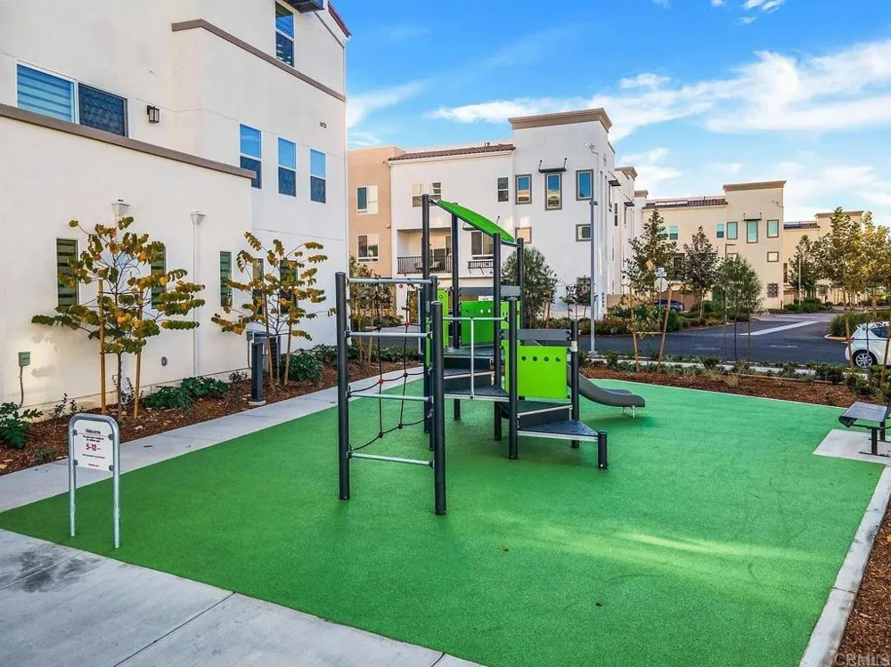 2015 Mindoro Lane #4 Chula Vista, CA 91915