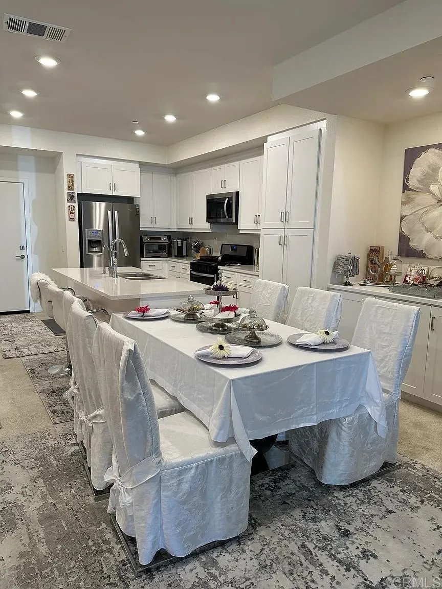 2015 Mindoro Lane #4 Chula Vista, CA 91915