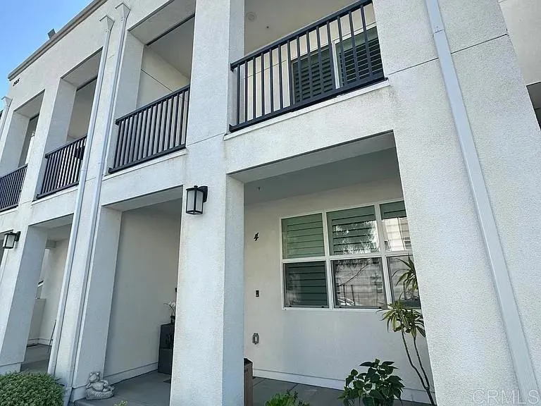 2015 Mindoro Lane #4 Chula Vista, CA 91915