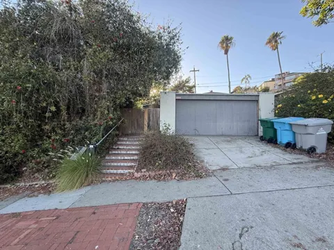 4902 San Joaquin
