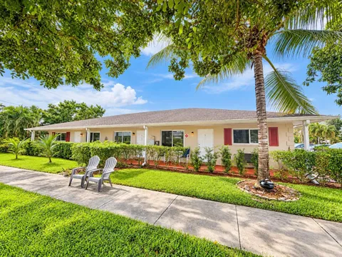 560 SE 23RD AVENUE #1