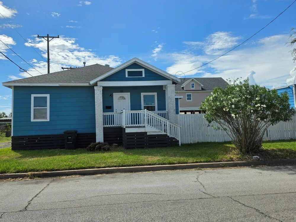 911 43rd Street Galveston, TX 77550