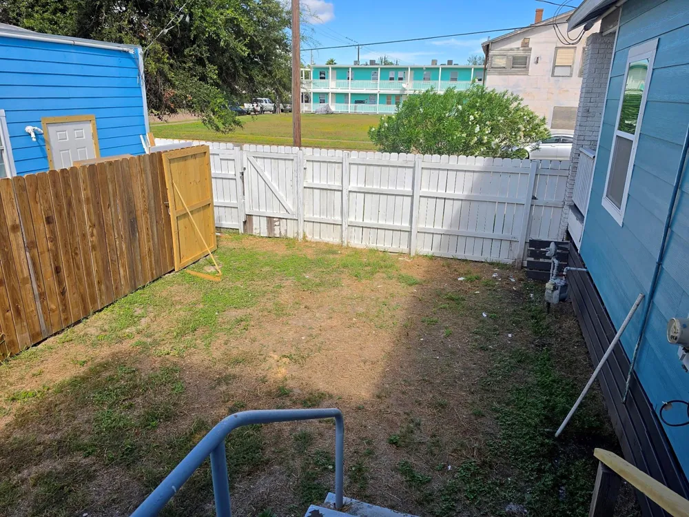 911 43rd Street Galveston, TX 77550