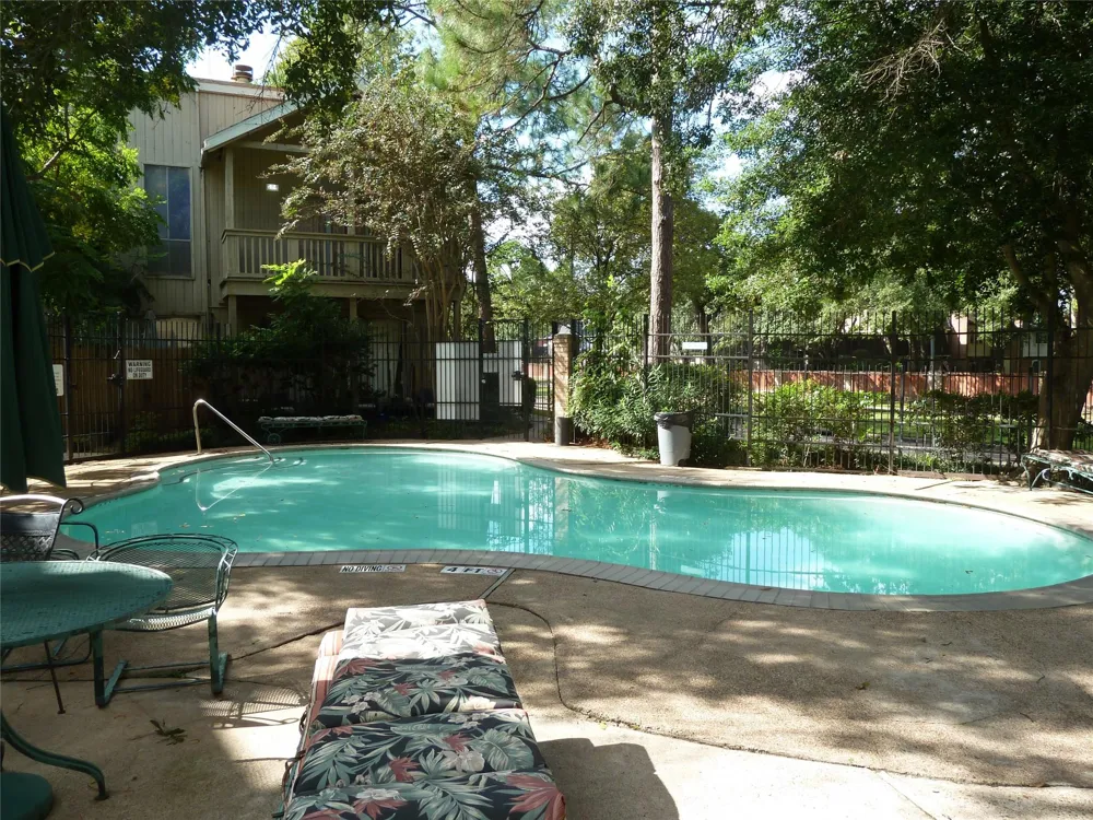 2100 Tanglewilde Street #261 Houston, TX 77063