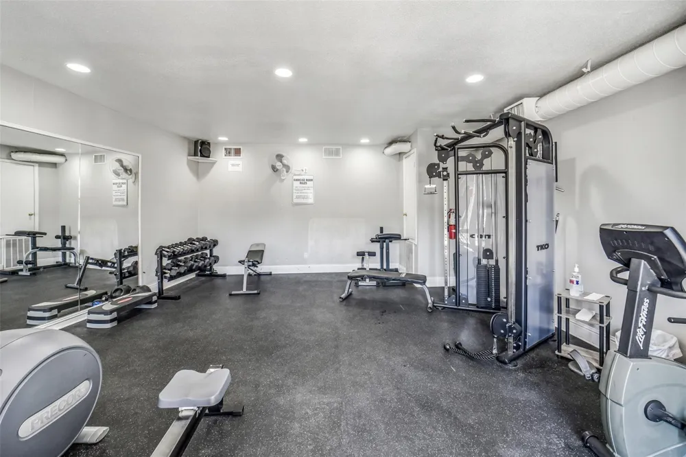 2100 Tanglewilde Street #261 Houston, TX 77063