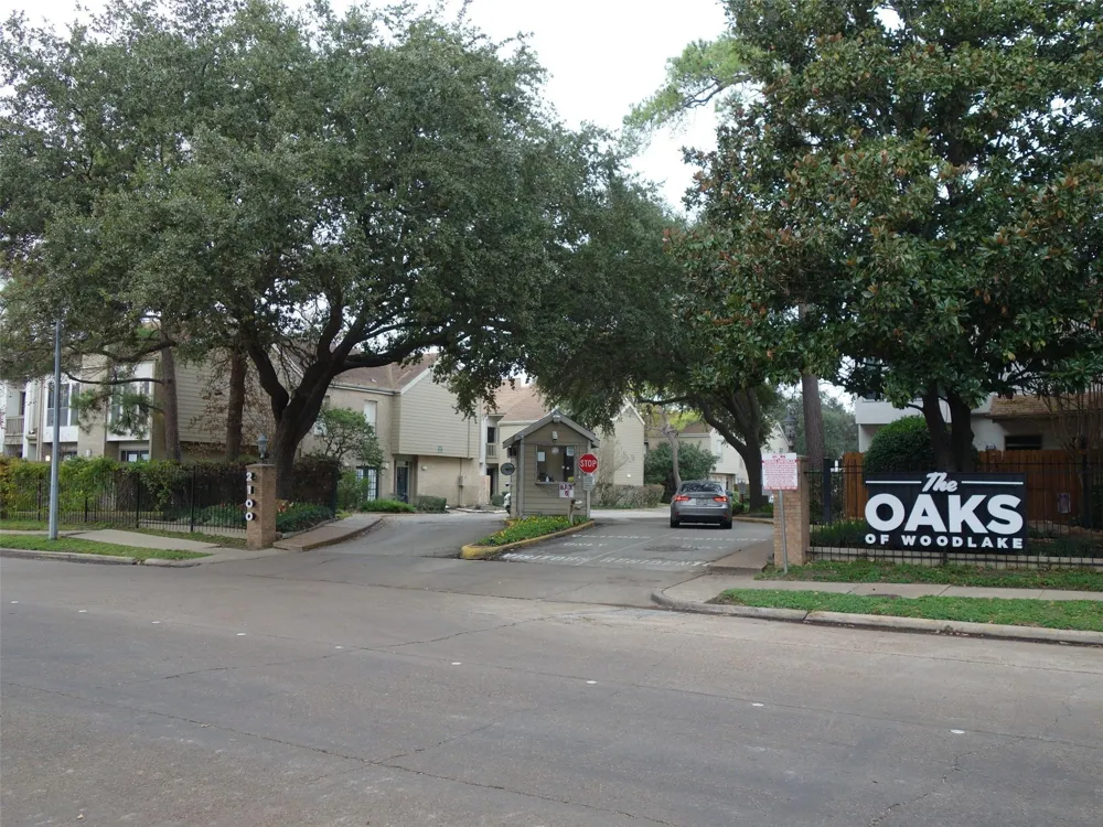 2100 Tanglewilde Street #261 Houston, TX 77063