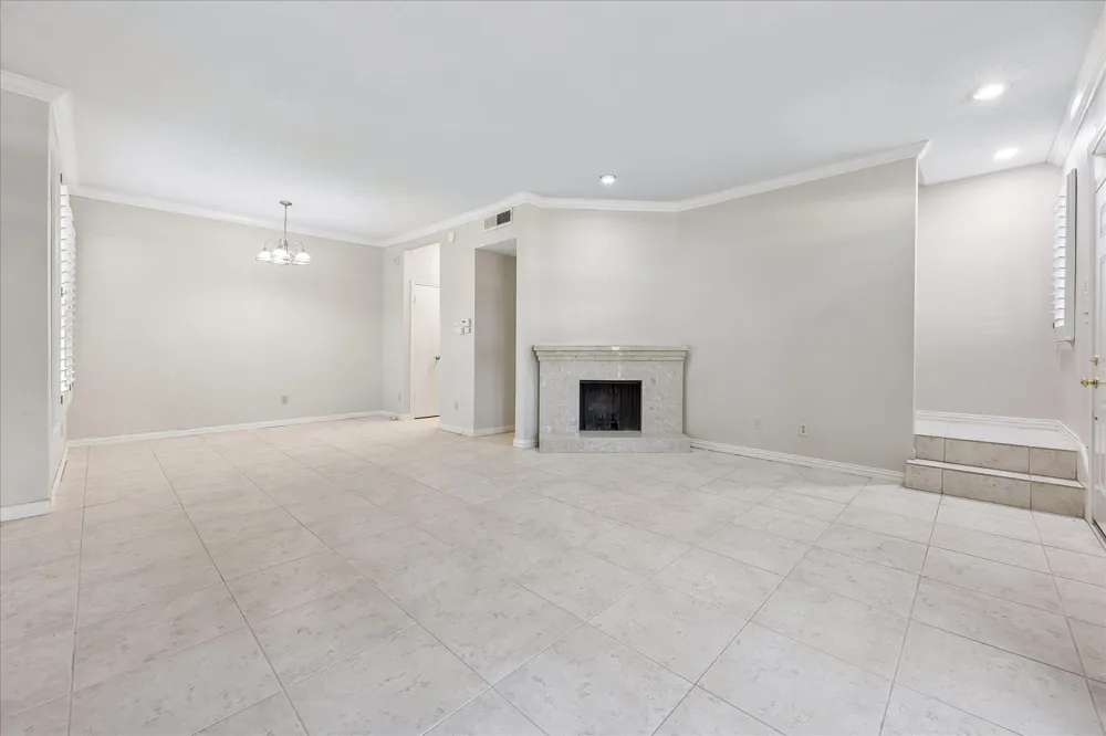 2100 Tanglewilde Street #261 Houston, TX 77063