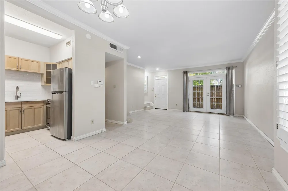 2100 Tanglewilde Street #261 Houston, TX 77063