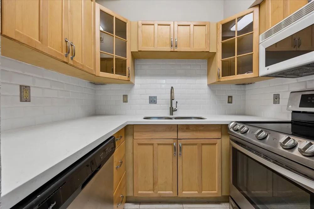 2100 Tanglewilde Street #261 Houston, TX 77063