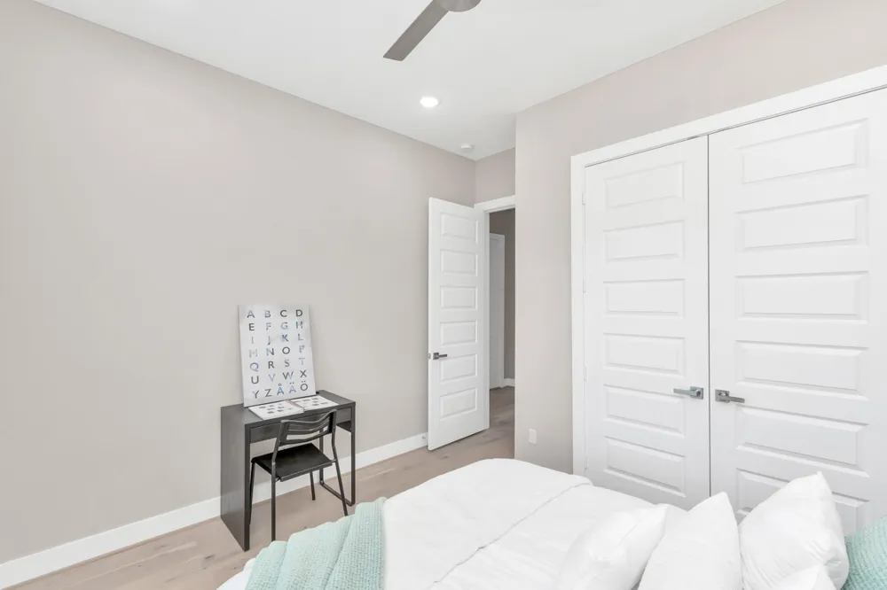 305 Queen Sude Lane Houston, TX 77091