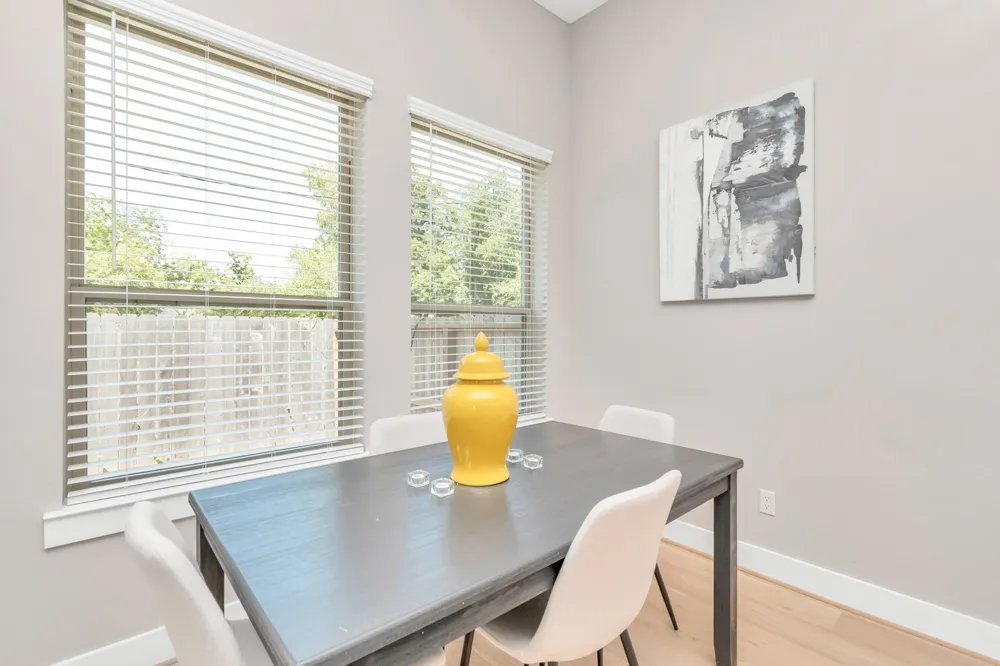 305 Queen Sude Lane Houston, TX 77091
