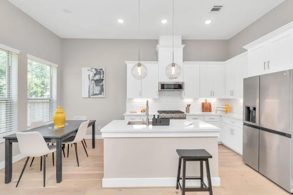 305 Queen Sude Lane Houston, TX 77091
