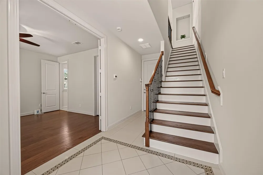 703 Live Oak Street Houston, TX 77003