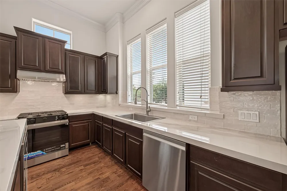 703 Live Oak Street Houston, TX 77003