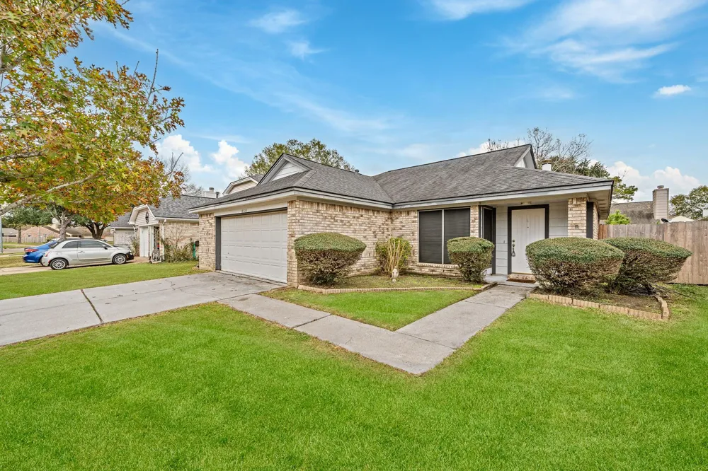 18123 Lake Bend Drive Houston, TX 77084