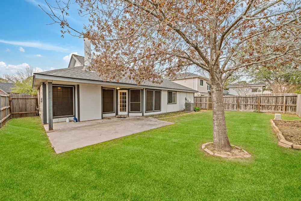 18123 Lake Bend Drive Houston, TX 77084