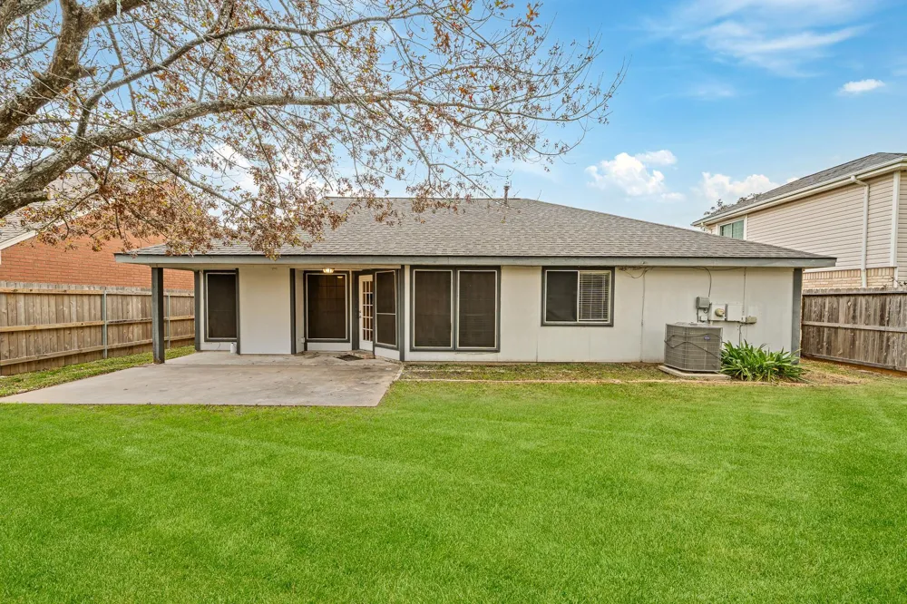 18123 Lake Bend Drive Houston, TX 77084