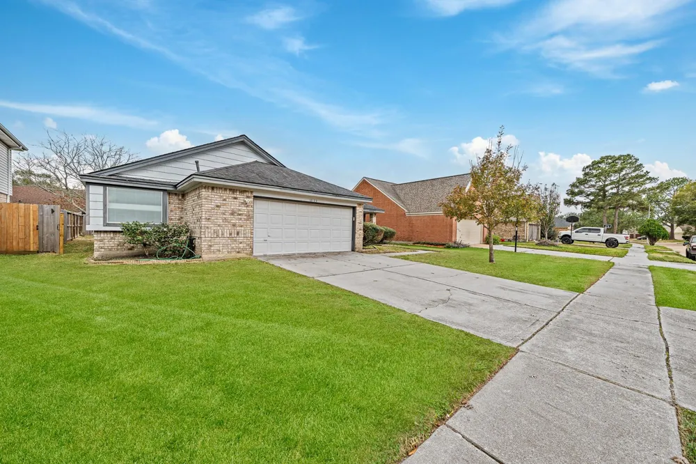 18123 Lake Bend Drive Houston, TX 77084