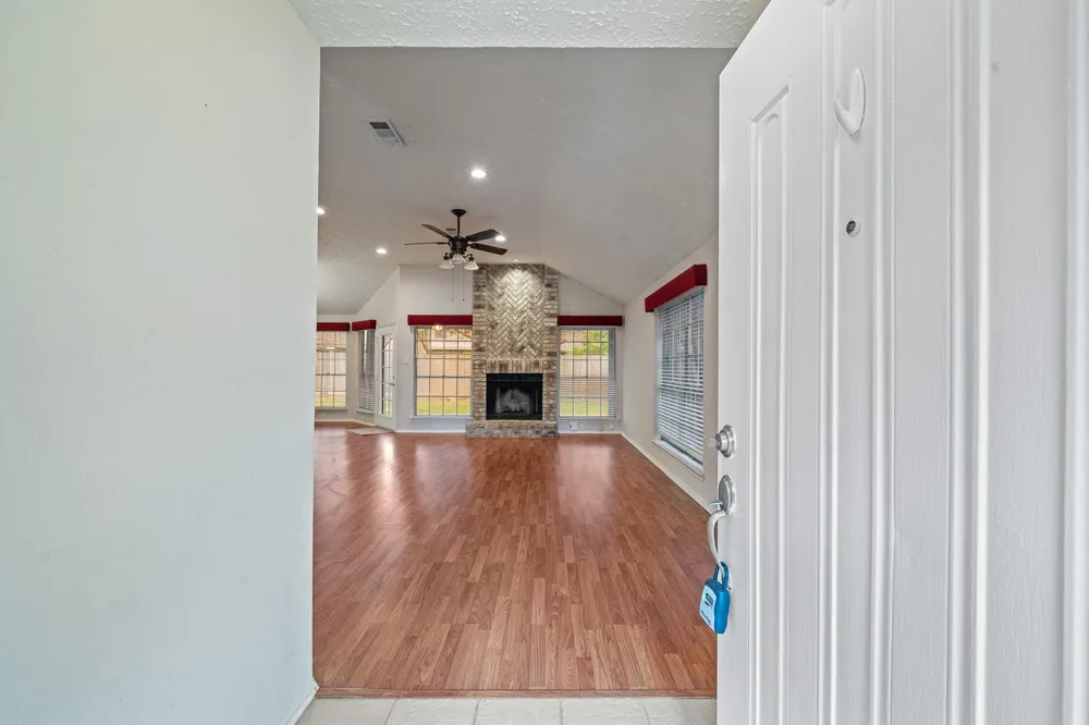 18123 Lake Bend Drive Houston, TX 77084