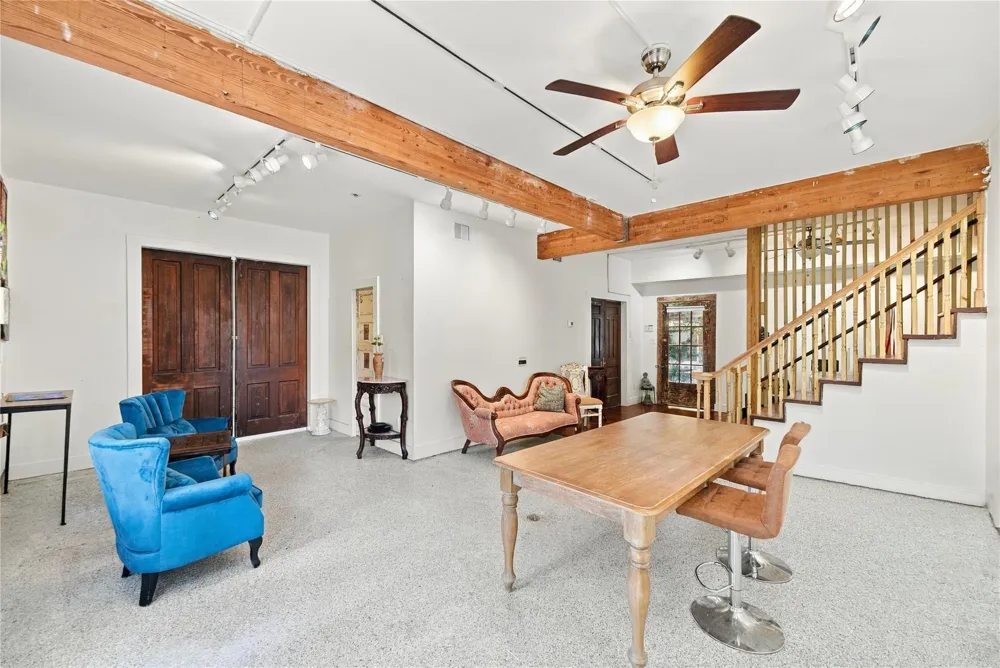 1201 Postoffice Galveston, TX 77550