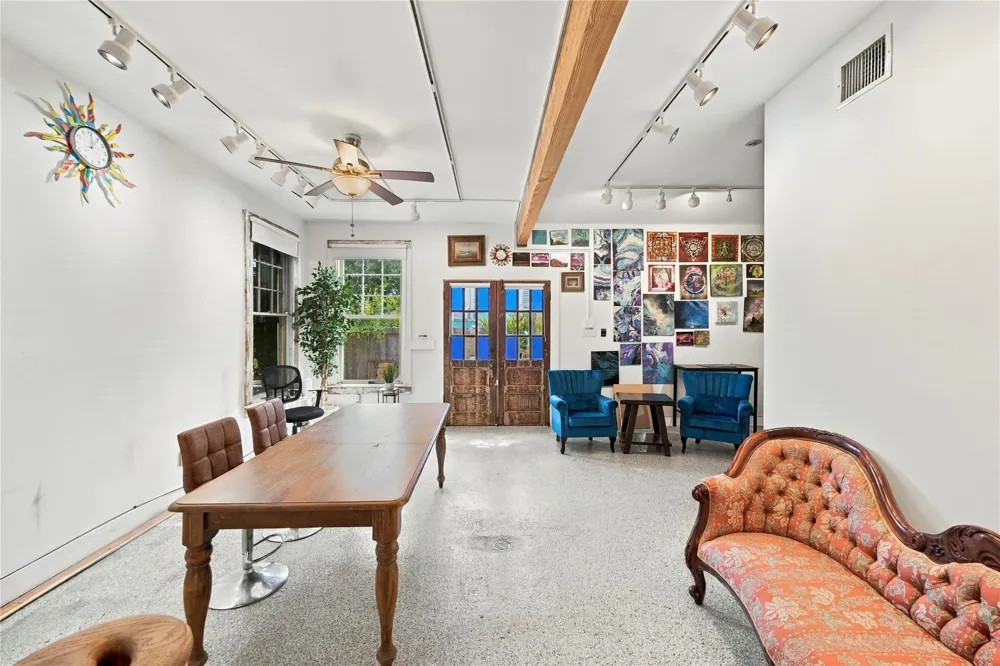 1201 Postoffice Galveston, TX 77550