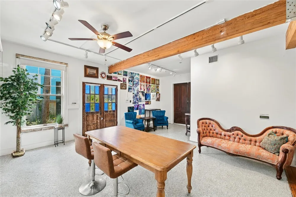 1201 Postoffice Galveston, TX 77550