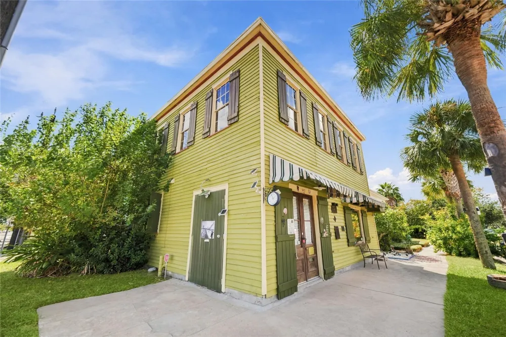 1201 Postoffice Galveston, TX 77550