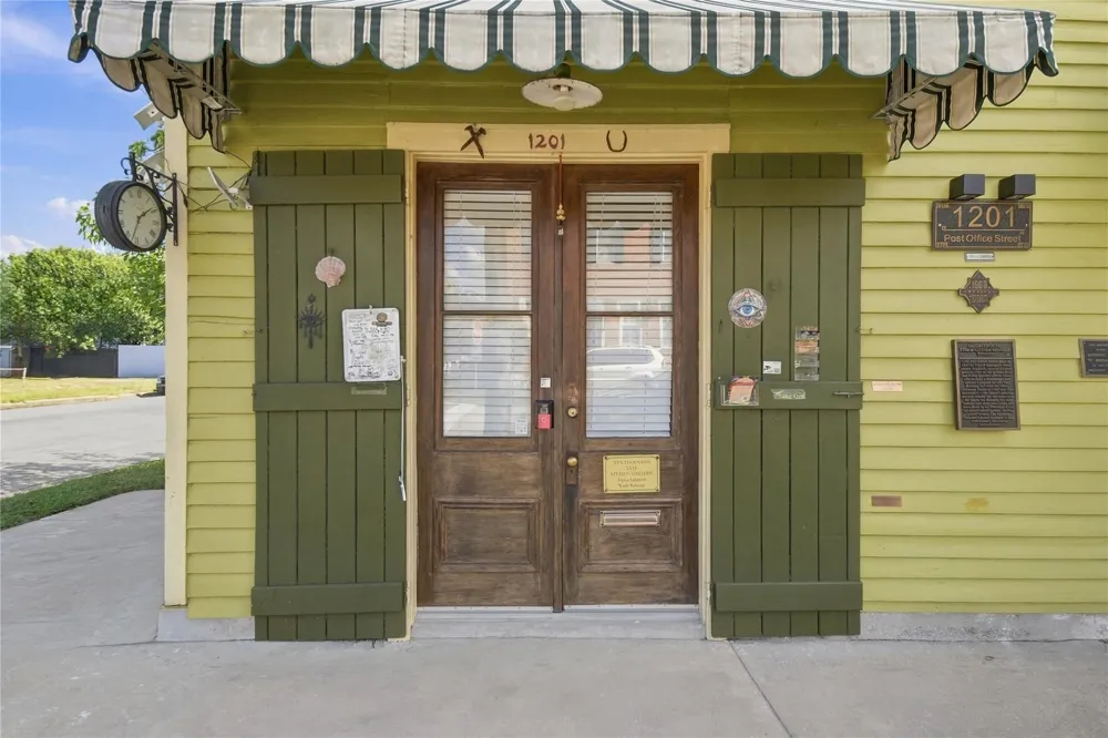 1201 Postoffice Galveston, TX 77550