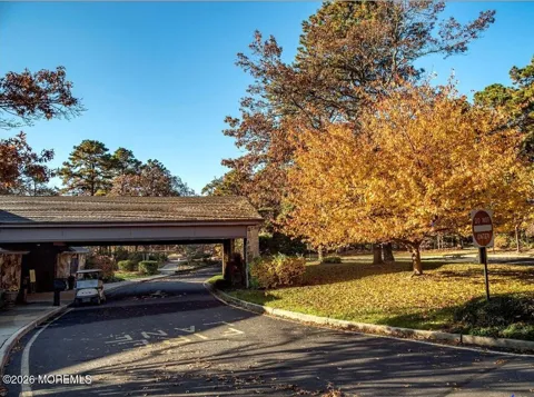 1520 Burr Oak Road