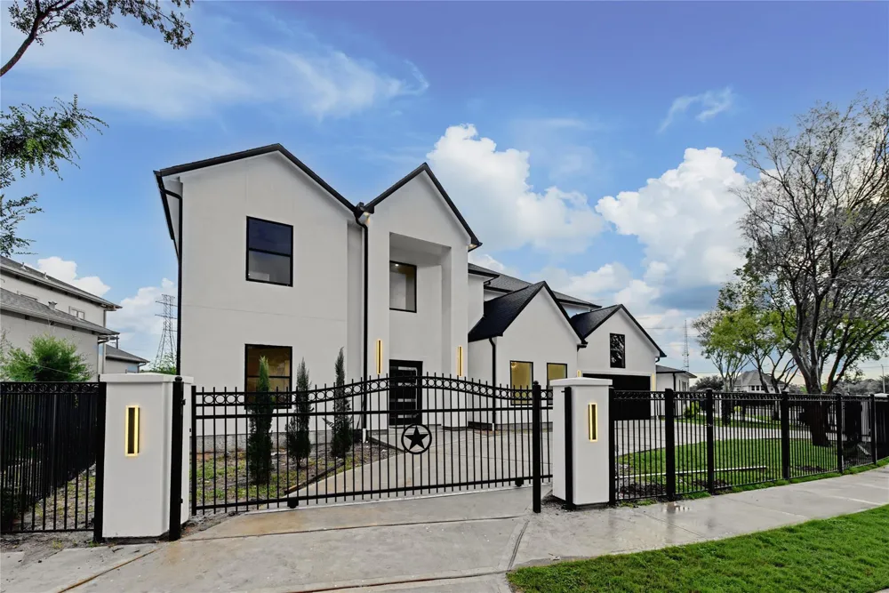 2217 Waterford Village Boulevard Missouri City, TX 77459