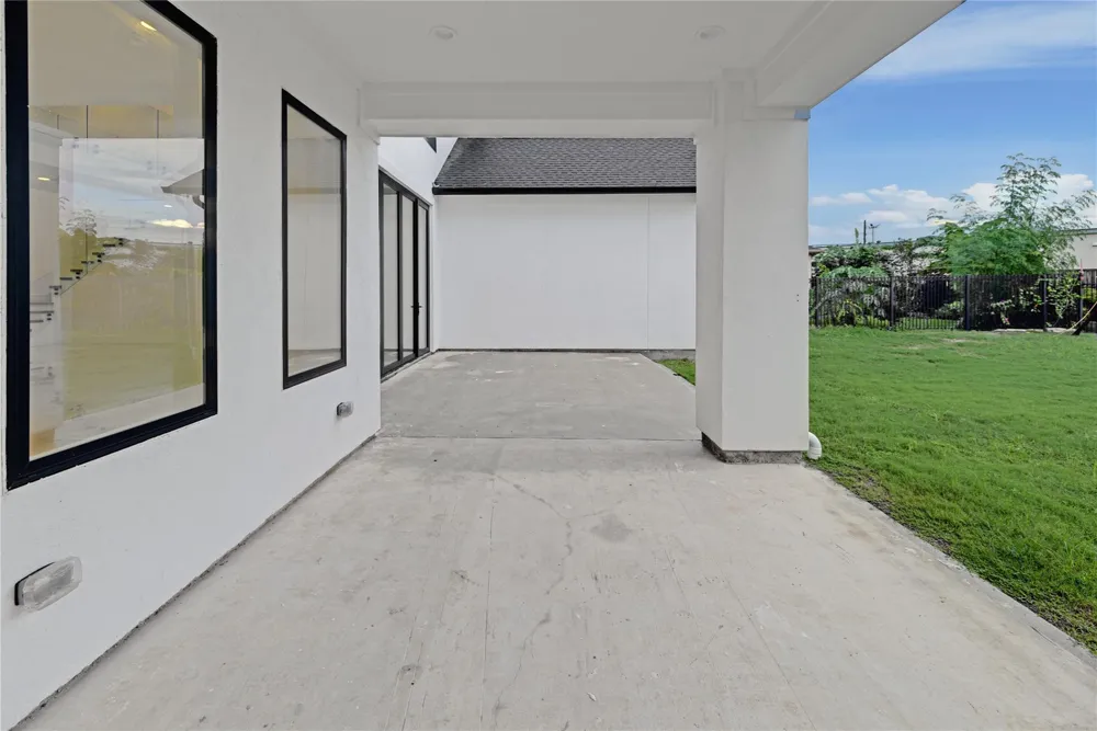 2217 Waterford Village Boulevard Missouri City, TX 77459