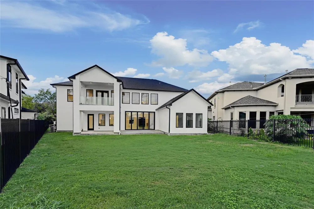 2217 Waterford Village Boulevard Missouri City, TX 77459