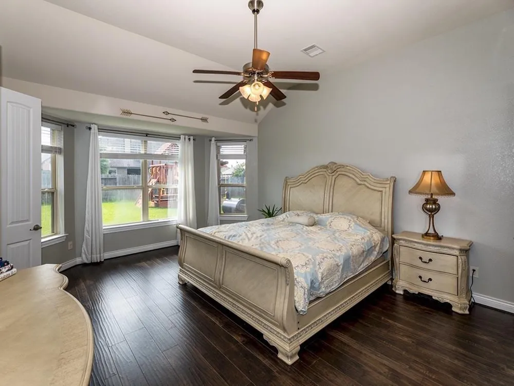 671 Cumberland Ridge Lane League City, TX 77573