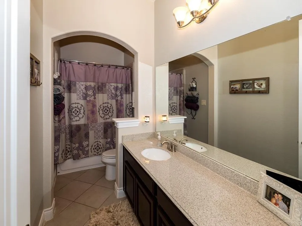 671 Cumberland Ridge Lane League City, TX 77573