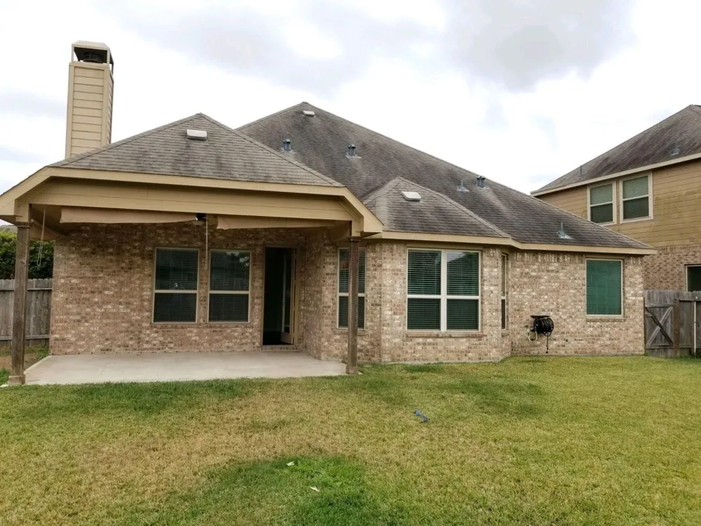 671 Cumberland Ridge Lane League City, TX 77573