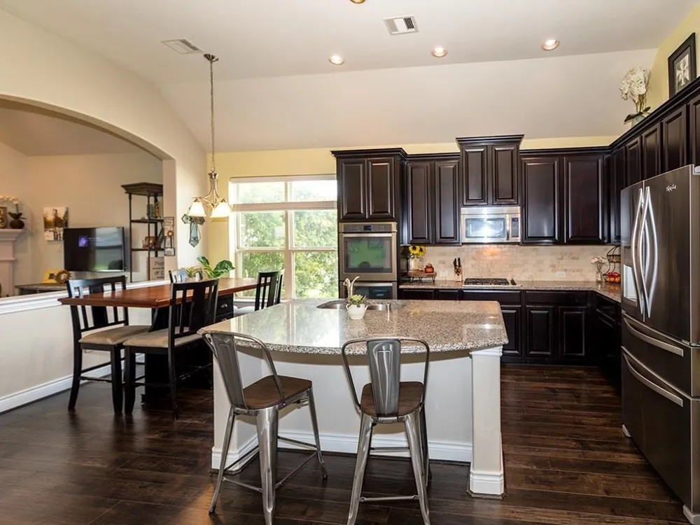 671 Cumberland Ridge Lane League City, TX 77573