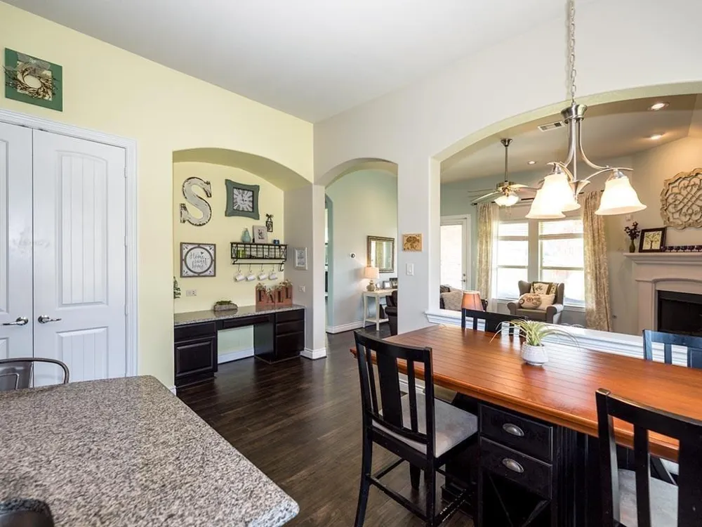 671 Cumberland Ridge Lane League City, TX 77573