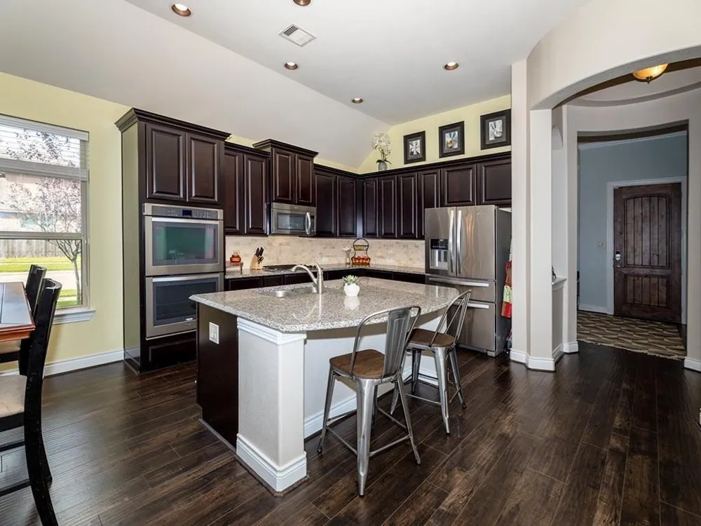 671 Cumberland Ridge Lane League City, TX 77573