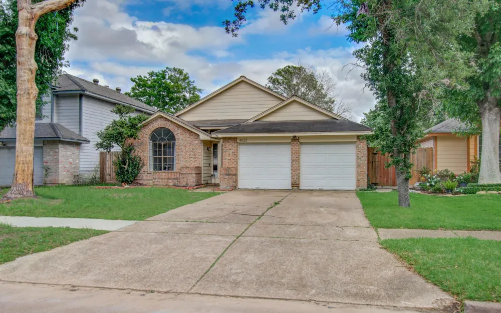 8622 Sparkling Springs Drive Houston, TX 77095