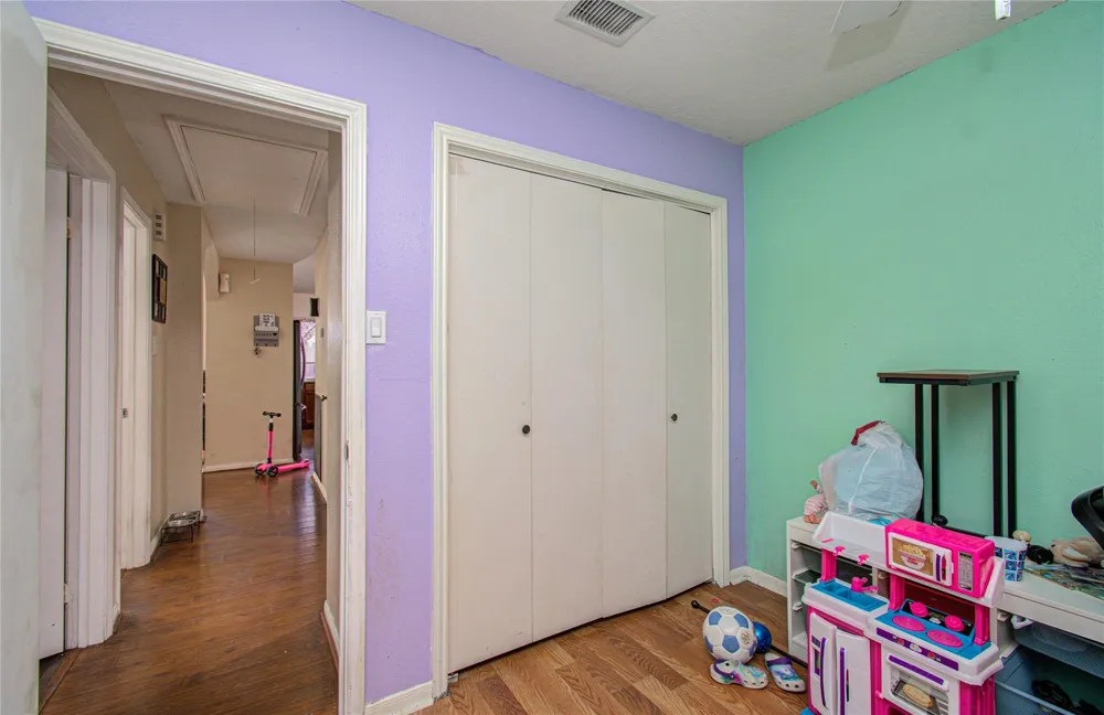 8622 Sparkling Springs Drive Houston, TX 77095