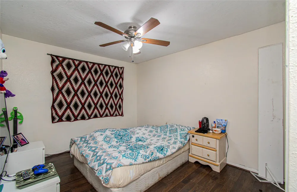 8622 Sparkling Springs Drive Houston, TX 77095