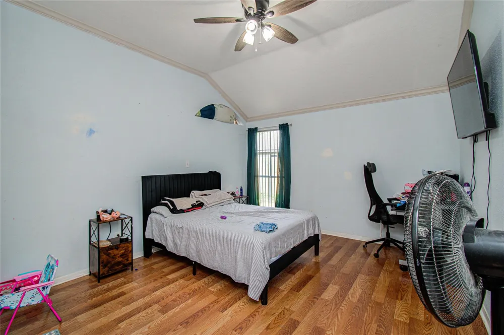8622 Sparkling Springs Drive Houston, TX 77095
