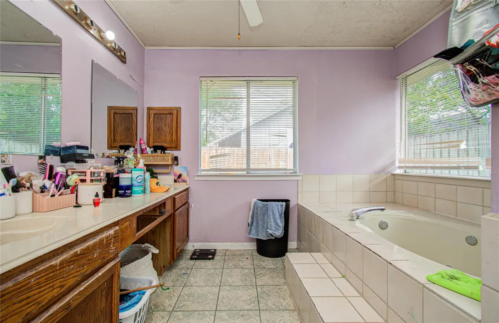 8622 Sparkling Springs Drive Houston, TX 77095
